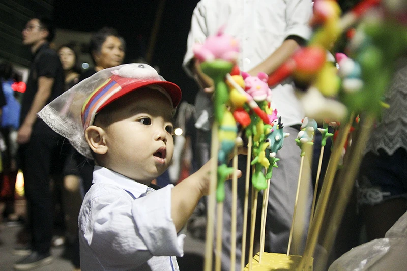 Mưu sinh đêm giao thừa ảnh 7